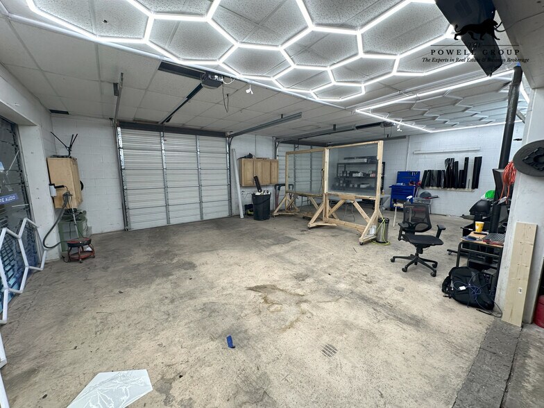 More Photos Of 3807 34th St, Lubbock Auto Repair For Sale