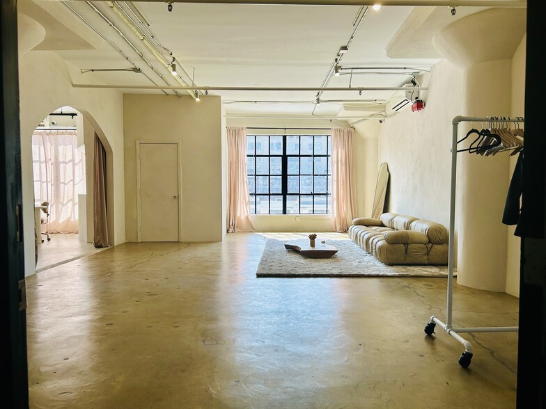More Photos Of 120 E 8th St, Los Angeles Loft Creative Space For Lease