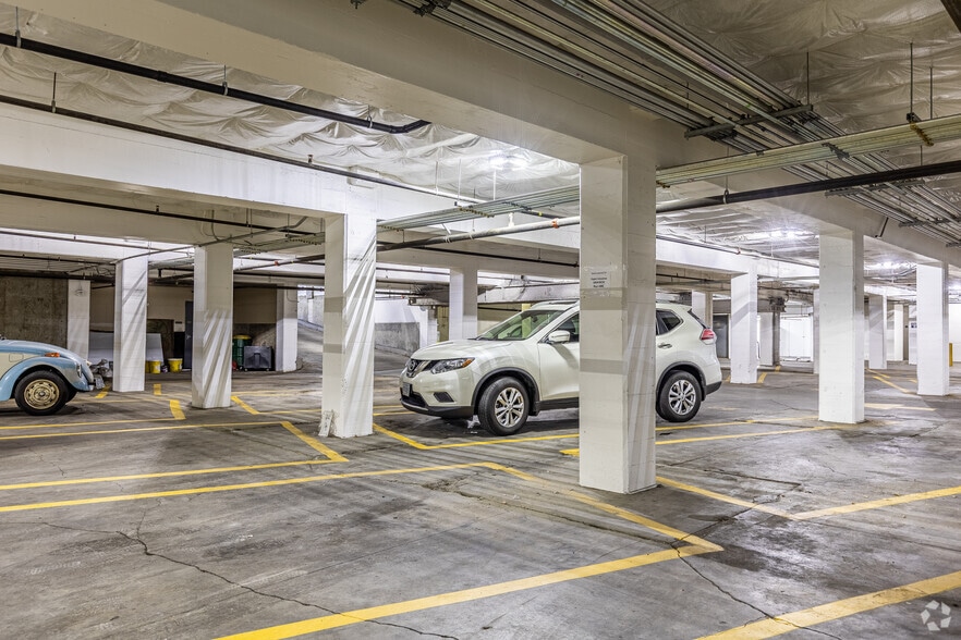 More Photos Of 107 SE Washington St, Portland Loft Creative Space For Lease