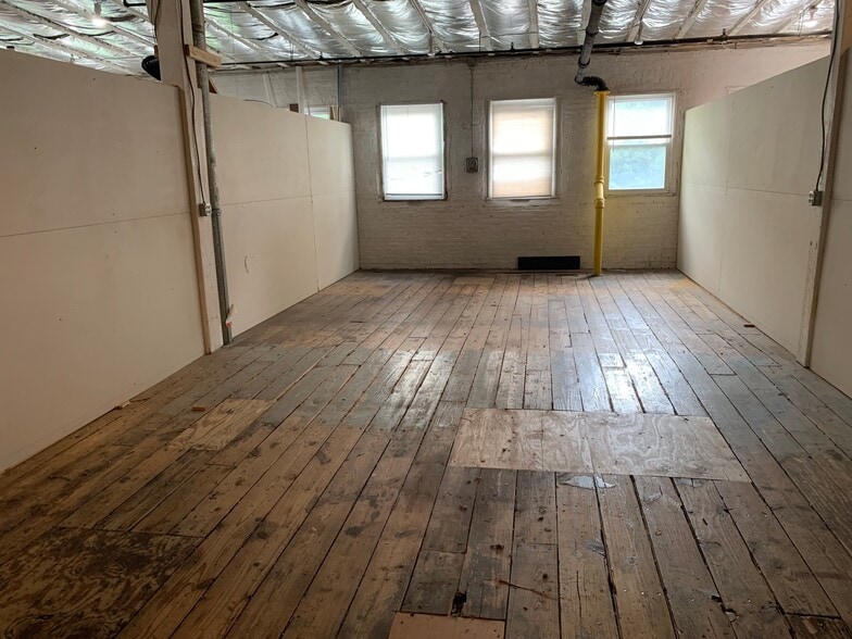 More Photos Of 24 Johnes St, Newburgh Light Manufacturing For Lease