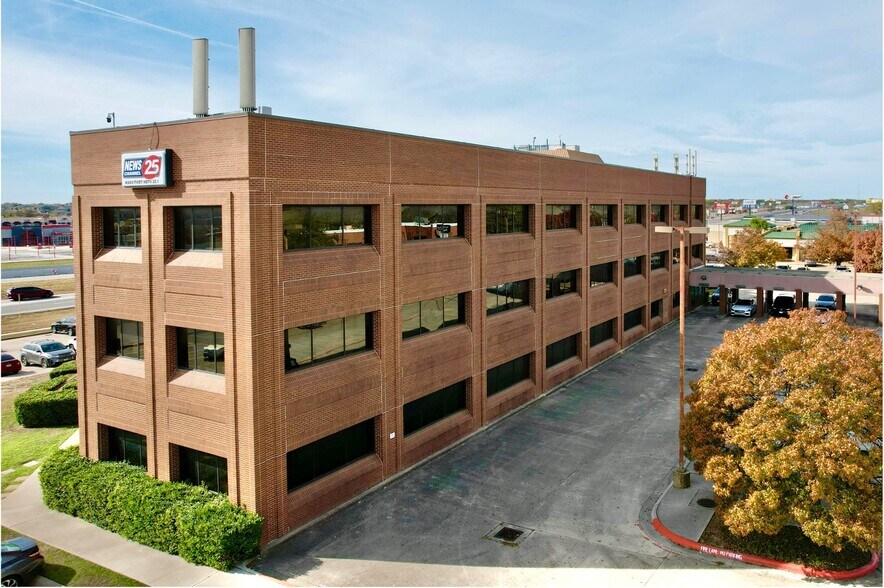 More Photos Of 1711 E Central Texas Expy, Killeen Office For Lease