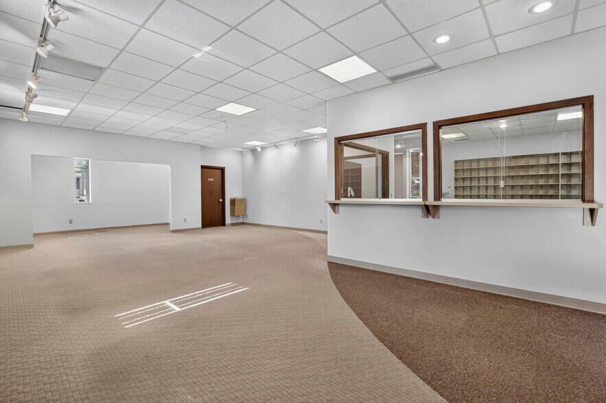 More Photos Of 3900 E Livingston Ave, Columbus Medical For Sale