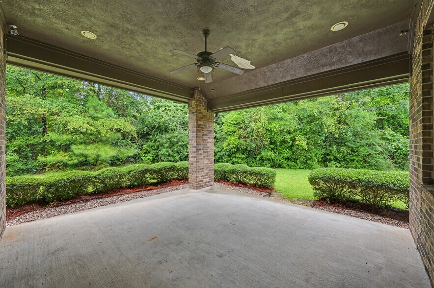 More Photos Of 5155 W Davis St, Conroe Medical For Lease