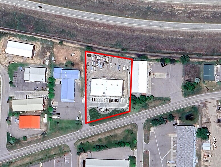 More Photos Of 1944 Airport Rd, Rifle Warehouse For Lease