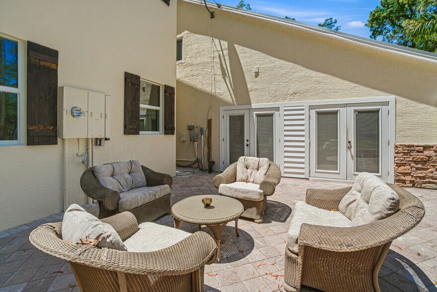 More Photos Of 4120 3rd Ave NW, Naples Apartments For Sale