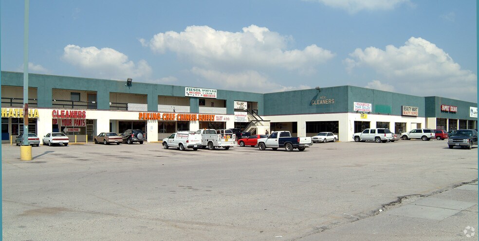 More Photos Of 800 Maxey Rd, Houston Unknown For Lease