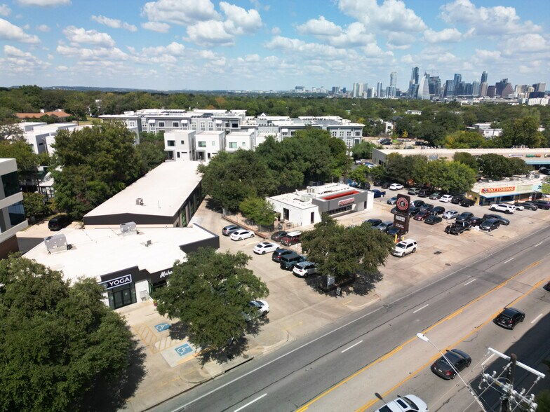 More Photos Of 2324 S Lamar Blvd, Austin Unknown For Lease
