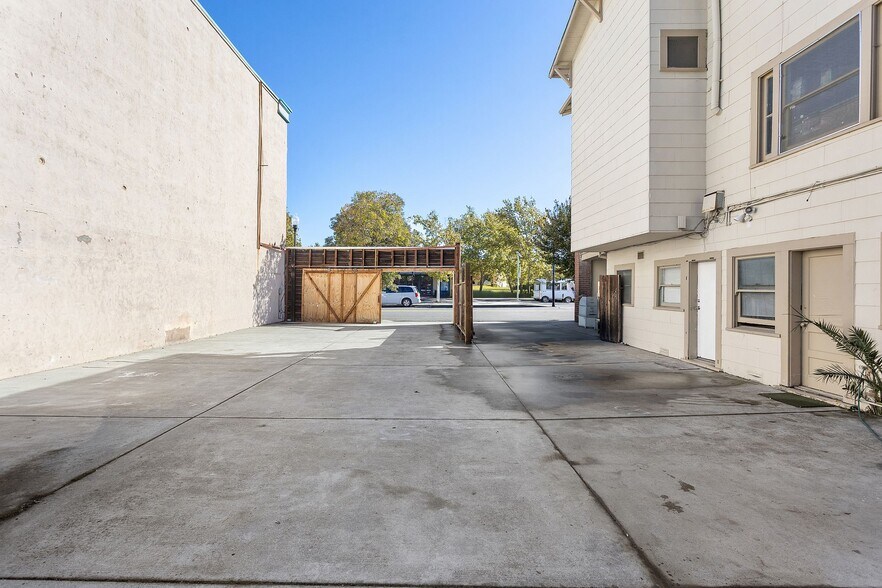 More Photos Of 815 Main St, Suisun City Apartments For Sale