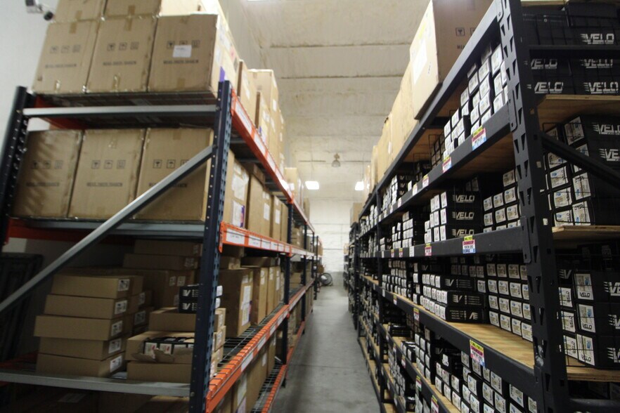 More Photos Of 2077 E 58th Avenue Cir, Bradenton Warehouse For Lease