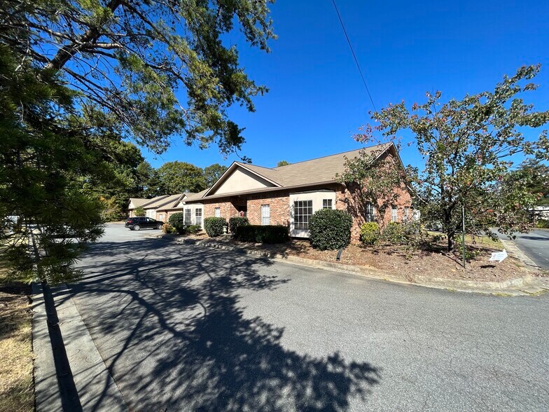 More Photos Of 850 Kennesaw Ave NW, Marietta Medical For Lease