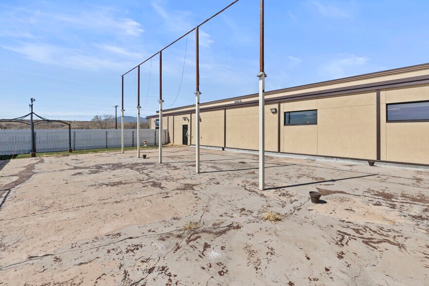 More Photos Of 6436 S Hwy 85-87, Colorado Springs General Retail For Sale