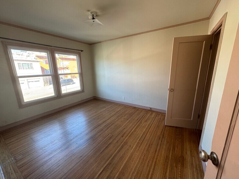 More Photos Of 729-731 Randolph St, San Francisco Storefront Retail Residential For Sale