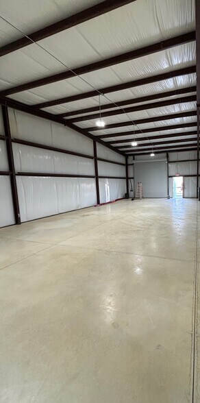 More Photos Of 3005 Wyndham Industrial Dr, Opelika Light Distribution For Lease