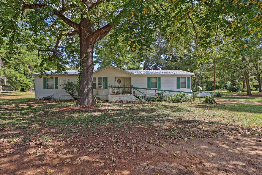 More Photos Of , Grapeland Unknown For Sale