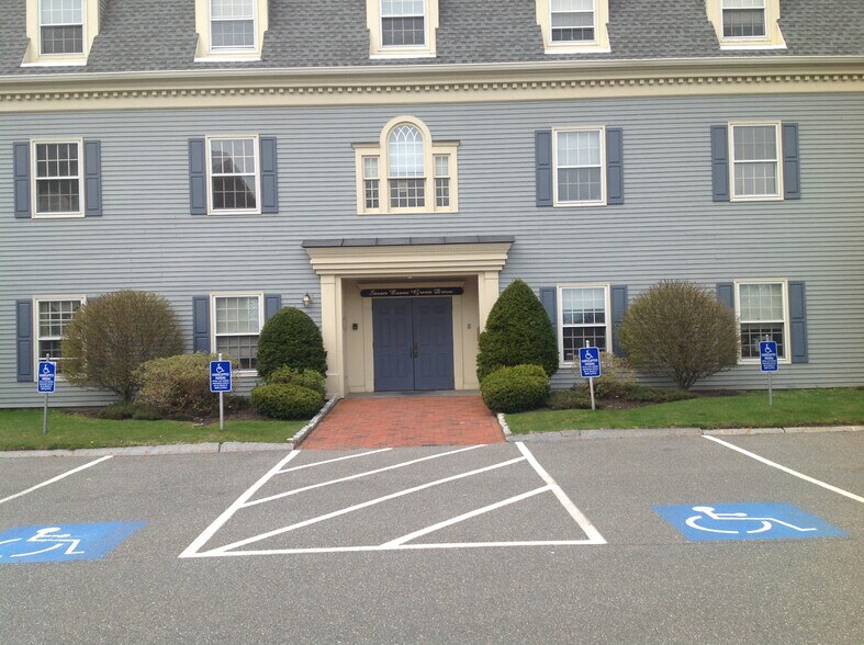 More Photos Of 7 Essex Green Dr, Peabody Office For Lease