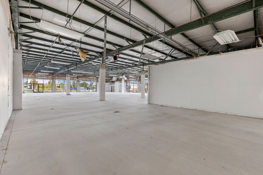 More Photos Of 1717-1719 Gallatin Rd, Madison Freestanding For Lease