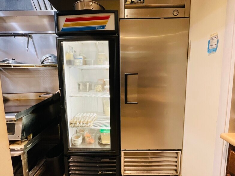 More Photos Of 439 Pittsfield Rd, Lenox Freestanding For Sale