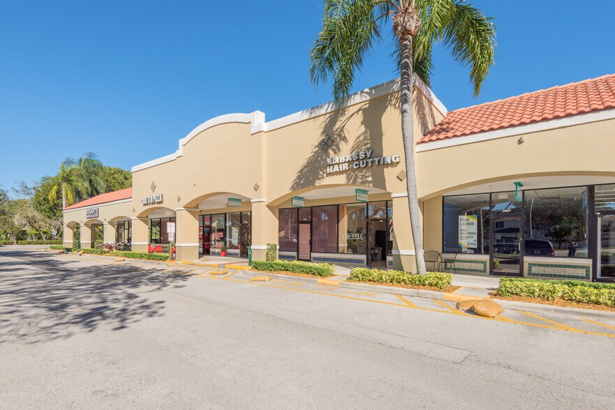 More Photos Of 2503-2581 N Hiatus Rd, Cooper City Unknown For Lease