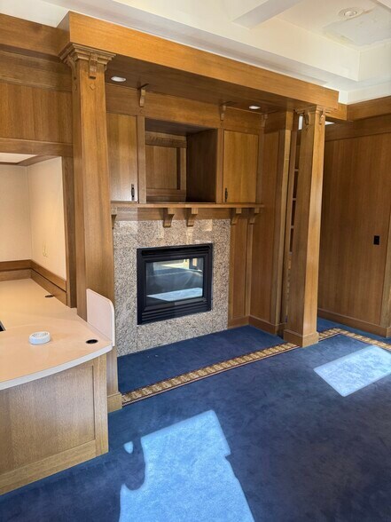 More Photos Of 124 N Adams St, Green Bay Office For Lease