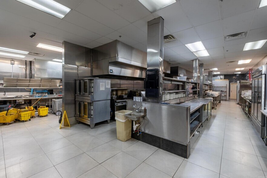 More Photos Of 8624 I 30, Little Rock Restaurant For Sale