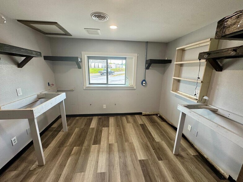 More Photos Of 3900 E First St, Blue Ridge Office Residential For Lease