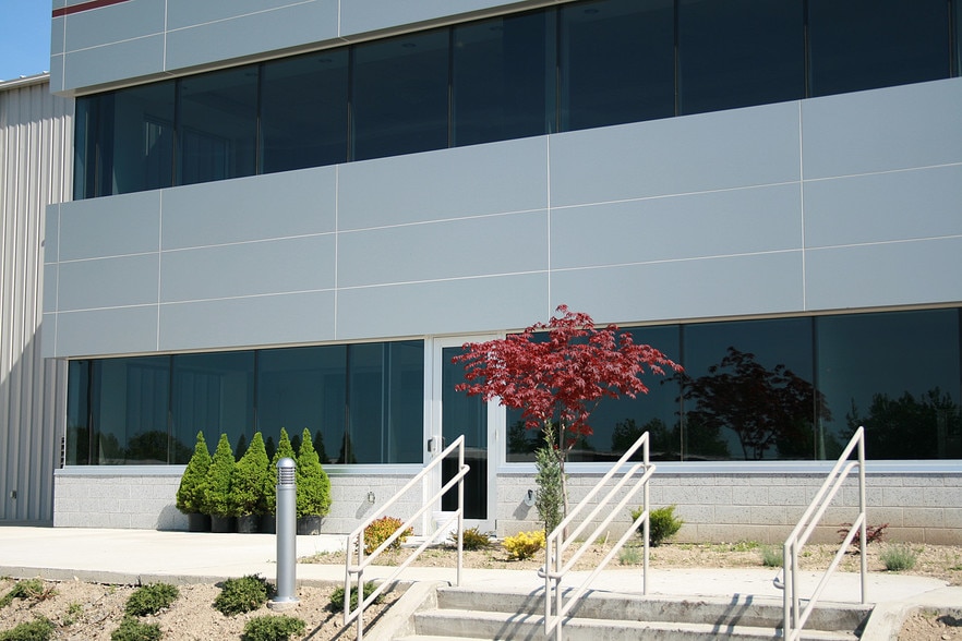 More Photos Of 21-25 Dutch Mill Rd, Ithaca Warehouse For Lease