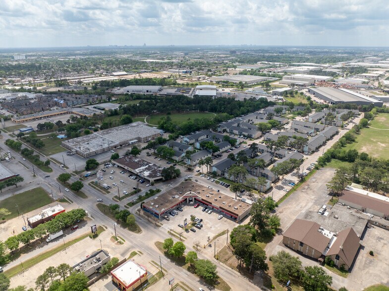 More Photos Of 6501 Antoine, Houston Unknown For Lease