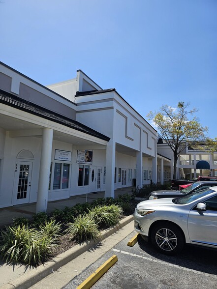 More Photos Of 218-384 Wilshire Blvd, Casselberry Office For Lease