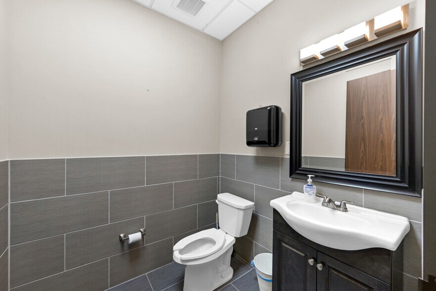 More Photos Of 1300 Rayford Park Rd, Spring Light Distribution For Sale