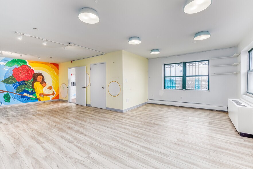 More Photos Of 311 Beach 53rd St, Far Rockaway Apartments For Sale