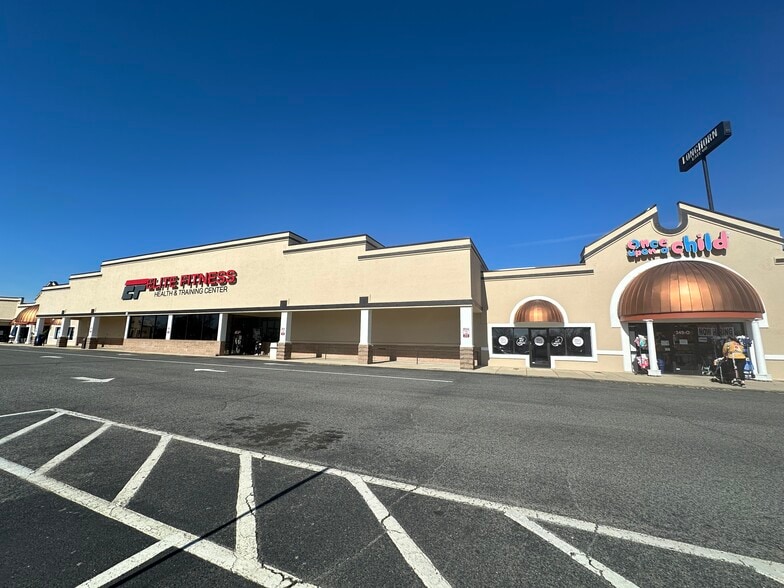 More Photos Of 349 Copperfield Blvd, Concord Unknown For Lease