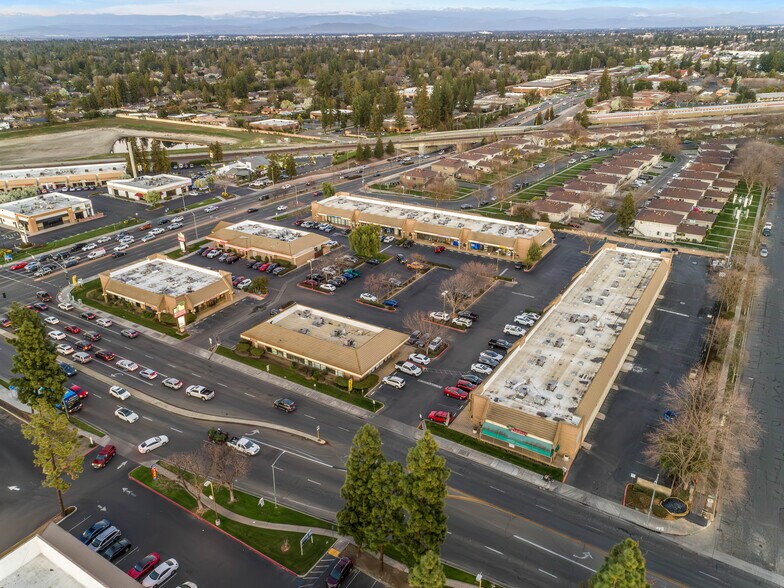 More Photos Of 2745-2787 W Shaw Ave, Fresno Unknown For Lease