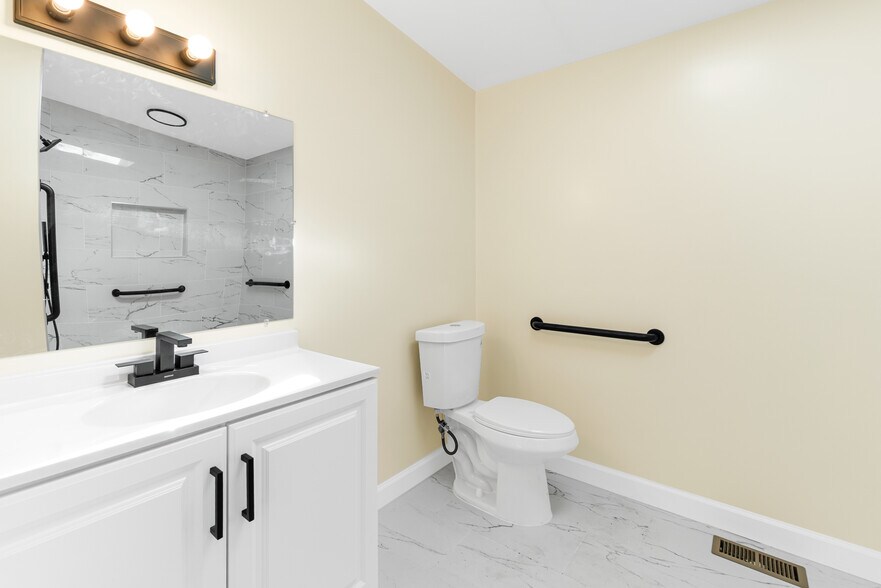 More Photos Of 1349 Yorktown Rd, Annapolis Assisted Living For Sale