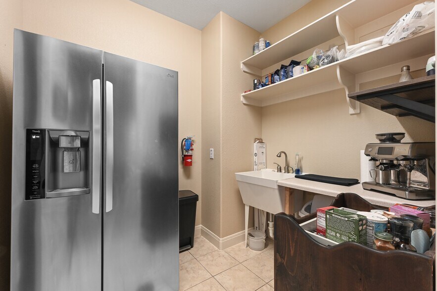More Photos Of 18580 FM 1431, Jonestown Office For Sale