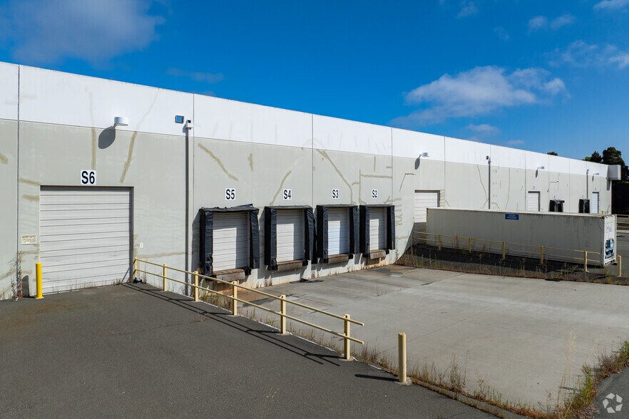 More Photos Of 200 Linus Pauling Dr, Hercules Warehouse For Sale