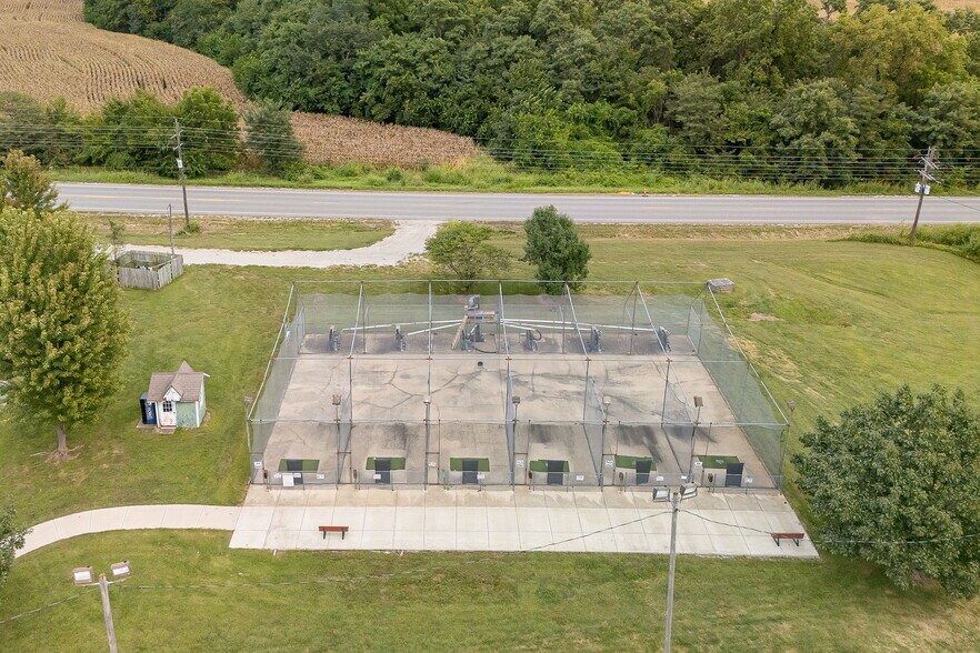 More Photos Of 6480 SE Highway 169, Saint Joseph Sports And Entertainment For Sale