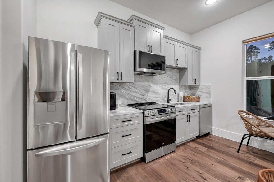 More Photos Of 15937 Stagecoach Rd, Stagecoach Specialty For Sale