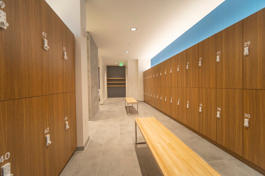 More Photos Of 1001 Summit Blvd, Atlanta Unknown For Lease