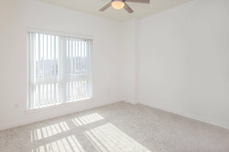 More Photos Of 15300 33rd Ave S, Seatac Apartments For Lease