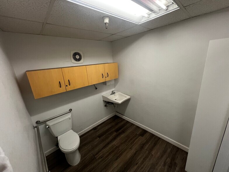 More Photos Of 222 Dore St, San Francisco Warehouse For Lease