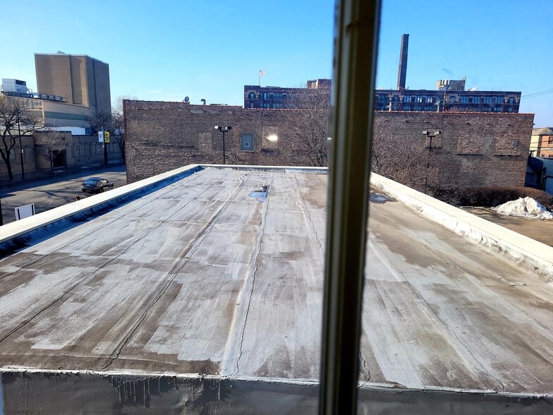 More Photos Of 1110 W 35th St, Chicago Office For Sale