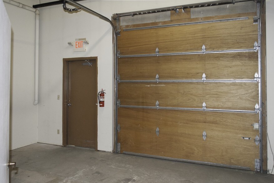 More Photos Of 11901-12201 Industry Way, Anchorage Unknown For Lease