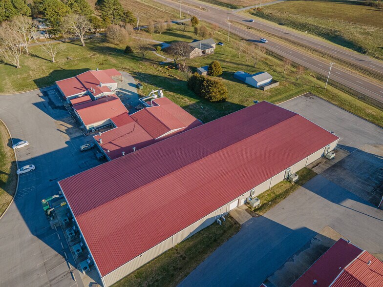 More Photos Of 3535 Waynesboro Hwy, Lawrenceburg Manufacturing For Sale