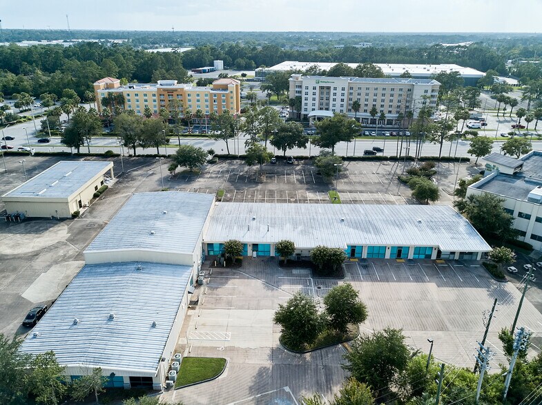 More Photos Of 705 Wells Rd, Orange Park Light Manufacturing For Lease