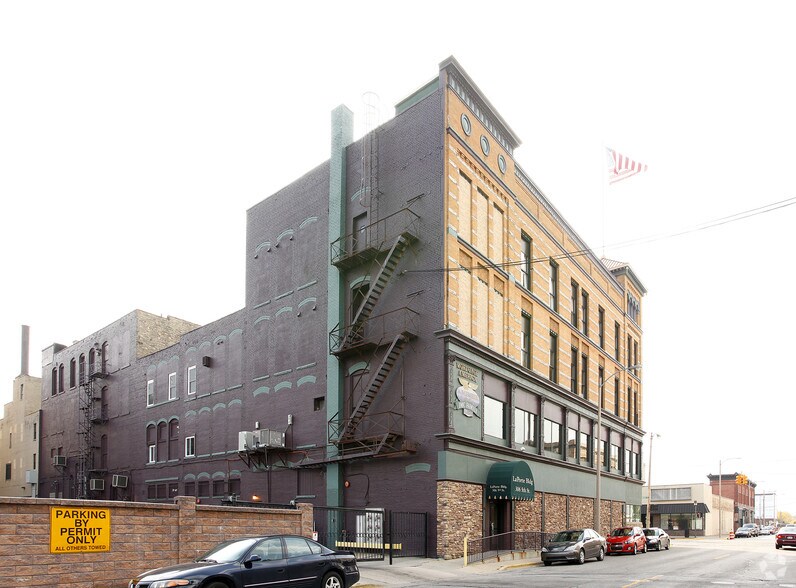 More Photos Of 816-822 Washington Ave, Bay City Office Residential For Sale