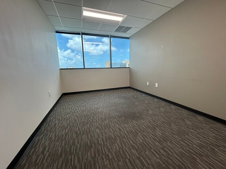 More Photos Of 75 Valencia Ave, Coral Gables Office For Lease