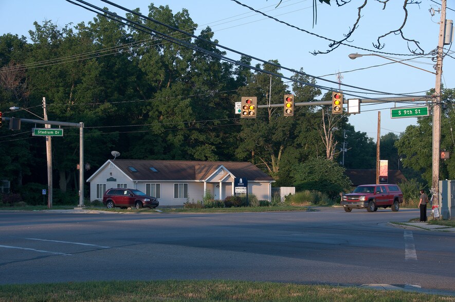 More Photos Of 6523 Stadium Dr, Kalamazoo Medical For Lease