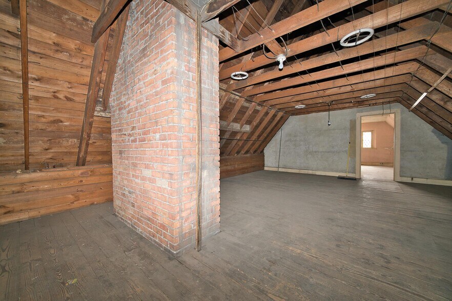 More Photos Of 1989 W Grand Blvd, Detroit Office Residential For Sale