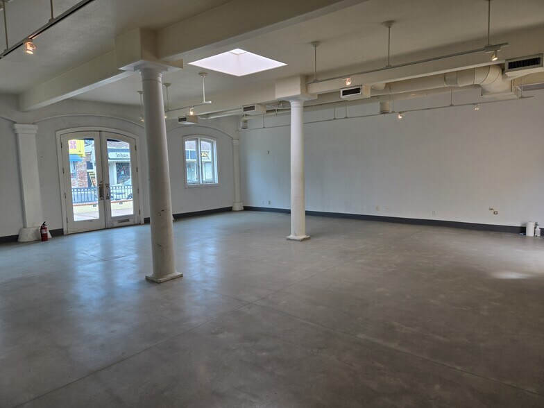 More Photos Of 1473-1477 N Van Ness Ave, Fresno Storefront Retail Residential For Sale
