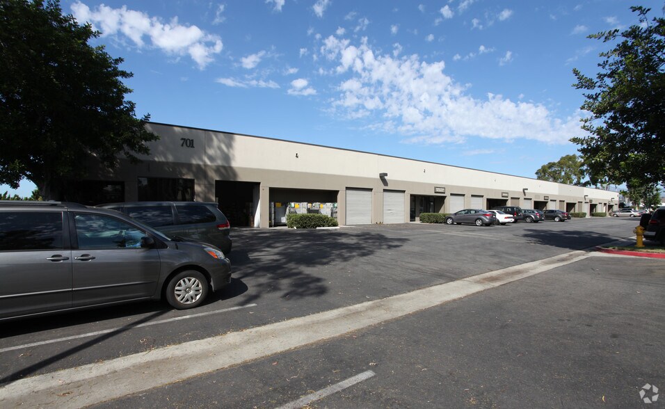 More Photos Of 657-727 Brea Canyon Rd, Walnut Unknown For Lease